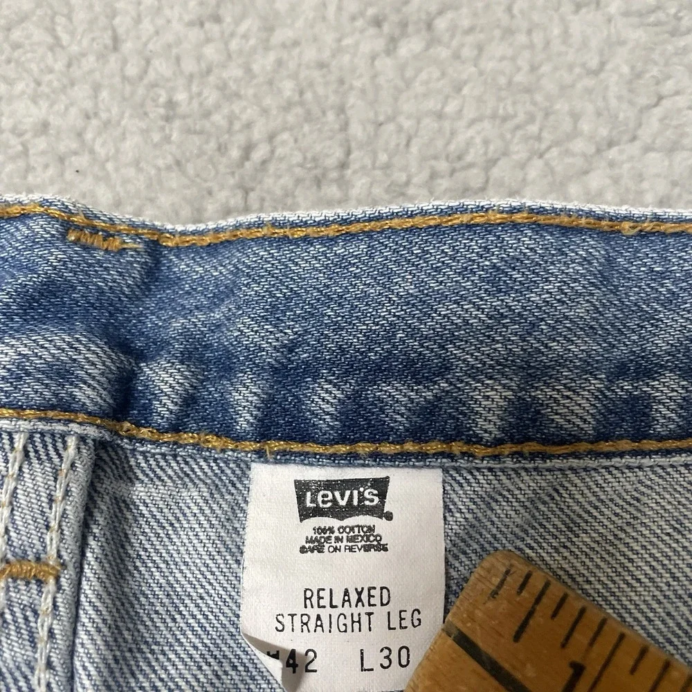 Vintage Levi's 468 Jeans Mens 42x30 Light Blue Relaxed Straight Denim Pants VTG